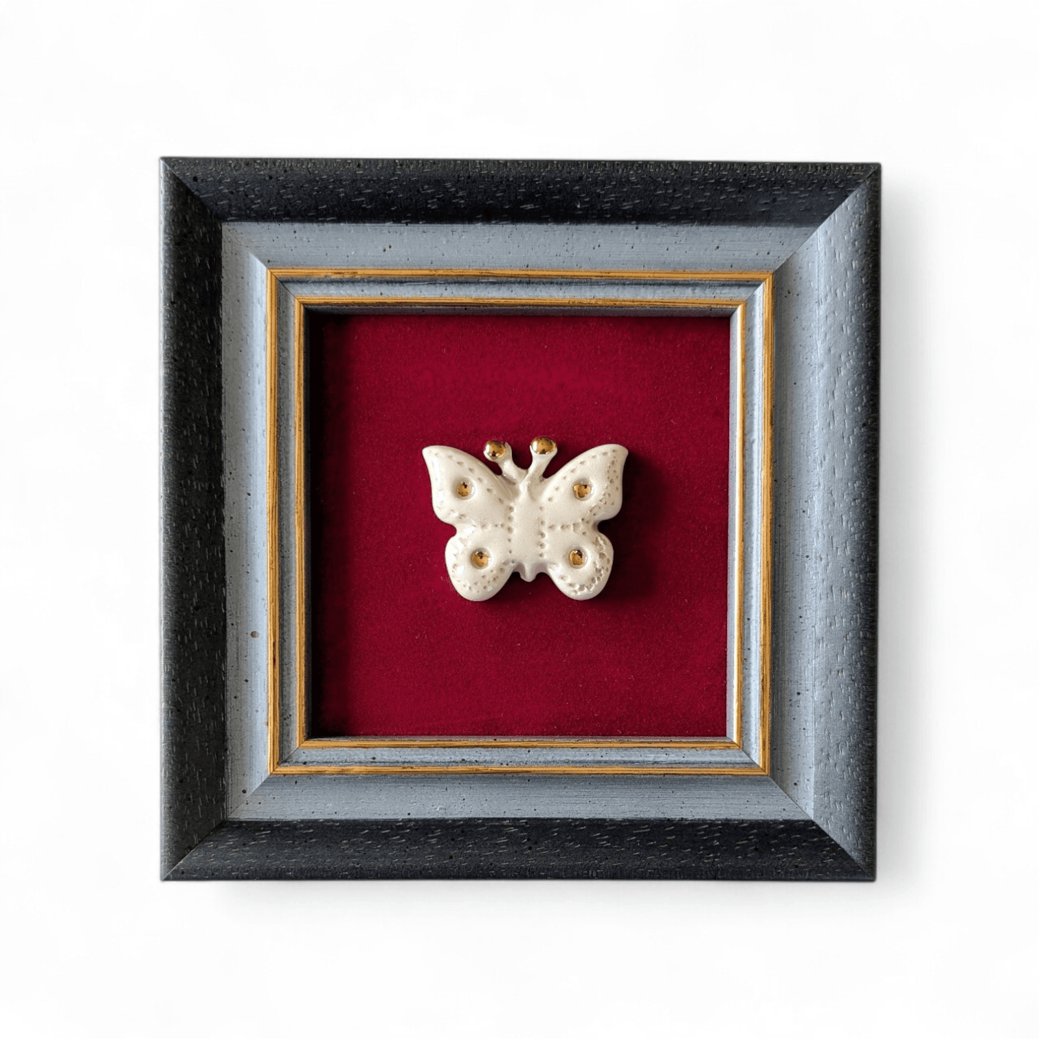 PXL_20260330_101856109.MP~3.jpg (1) Įrėmintas keramikinis drugelis